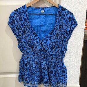 Old Navy Blue and Black Floral Blouse